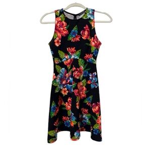 Sleeveless Floral Scoop Neck Dress - Soprano (Size XS)
